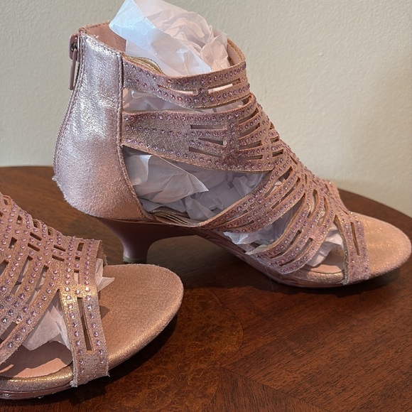 Dream Pairs   Big kids/small women sparkle strappy dress shoes comfy stable Sz 5 - Picture 4 of 16